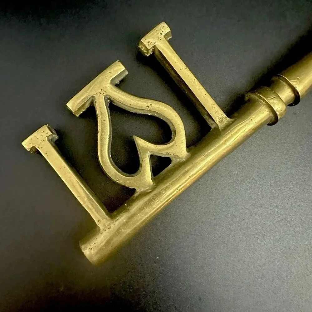 Vintage 14” Heavy Cast Brass Large Skeleton Heart Key Wall Hanging Decor